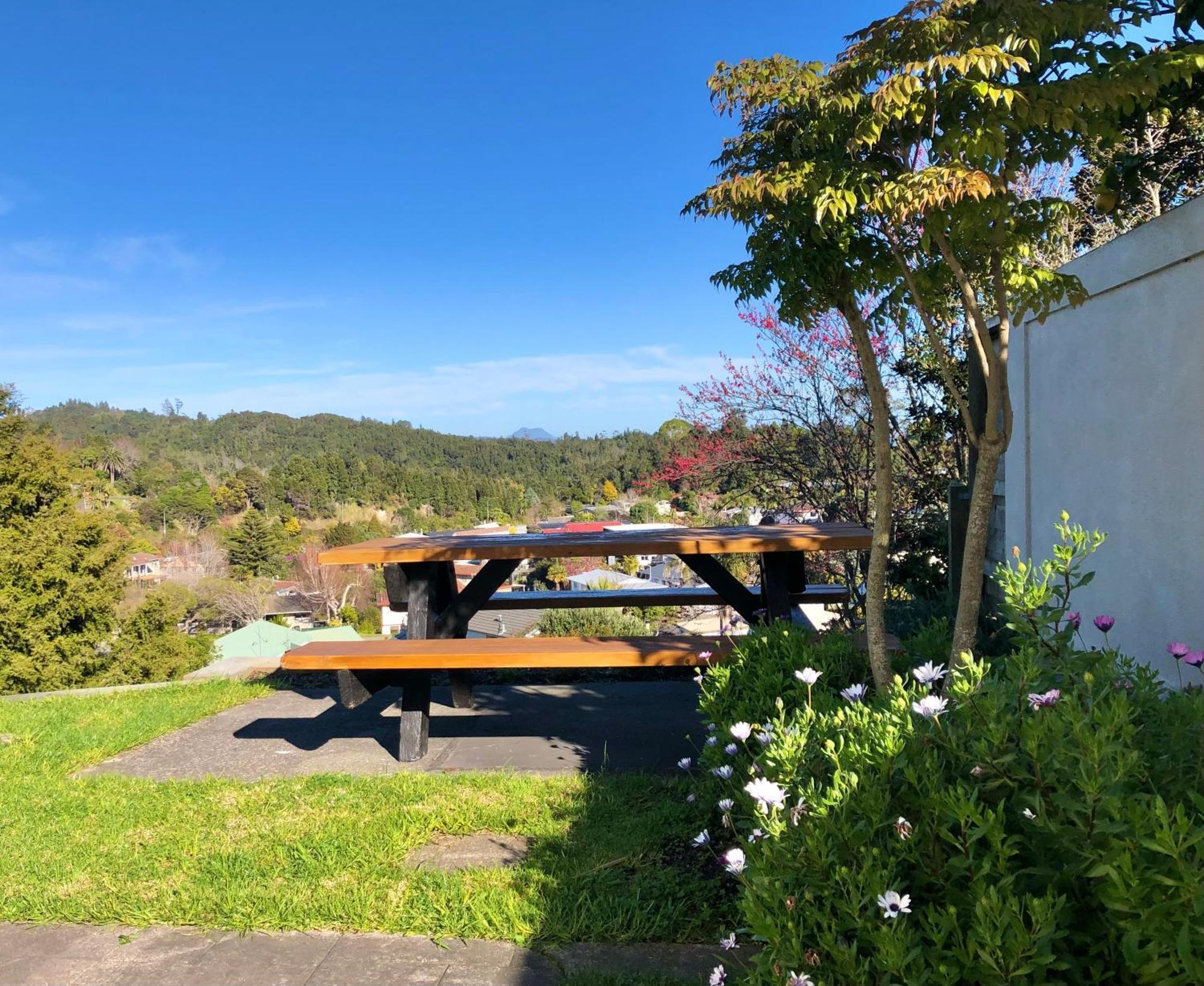 Hillcrest Two Apartment Whakatane Bagian luar foto