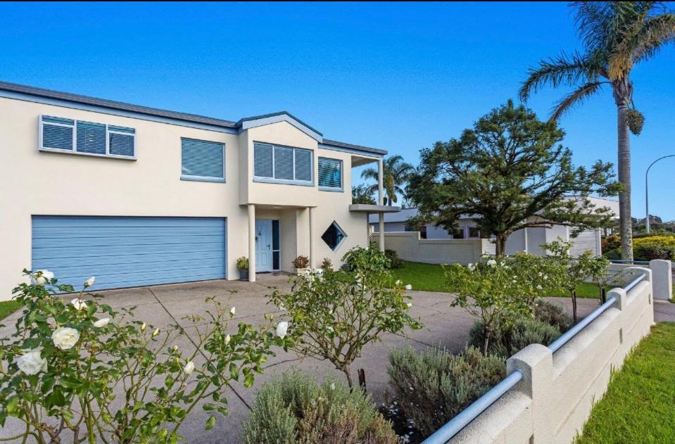 Hillcrest Two Apartment Whakatane Bagian luar foto